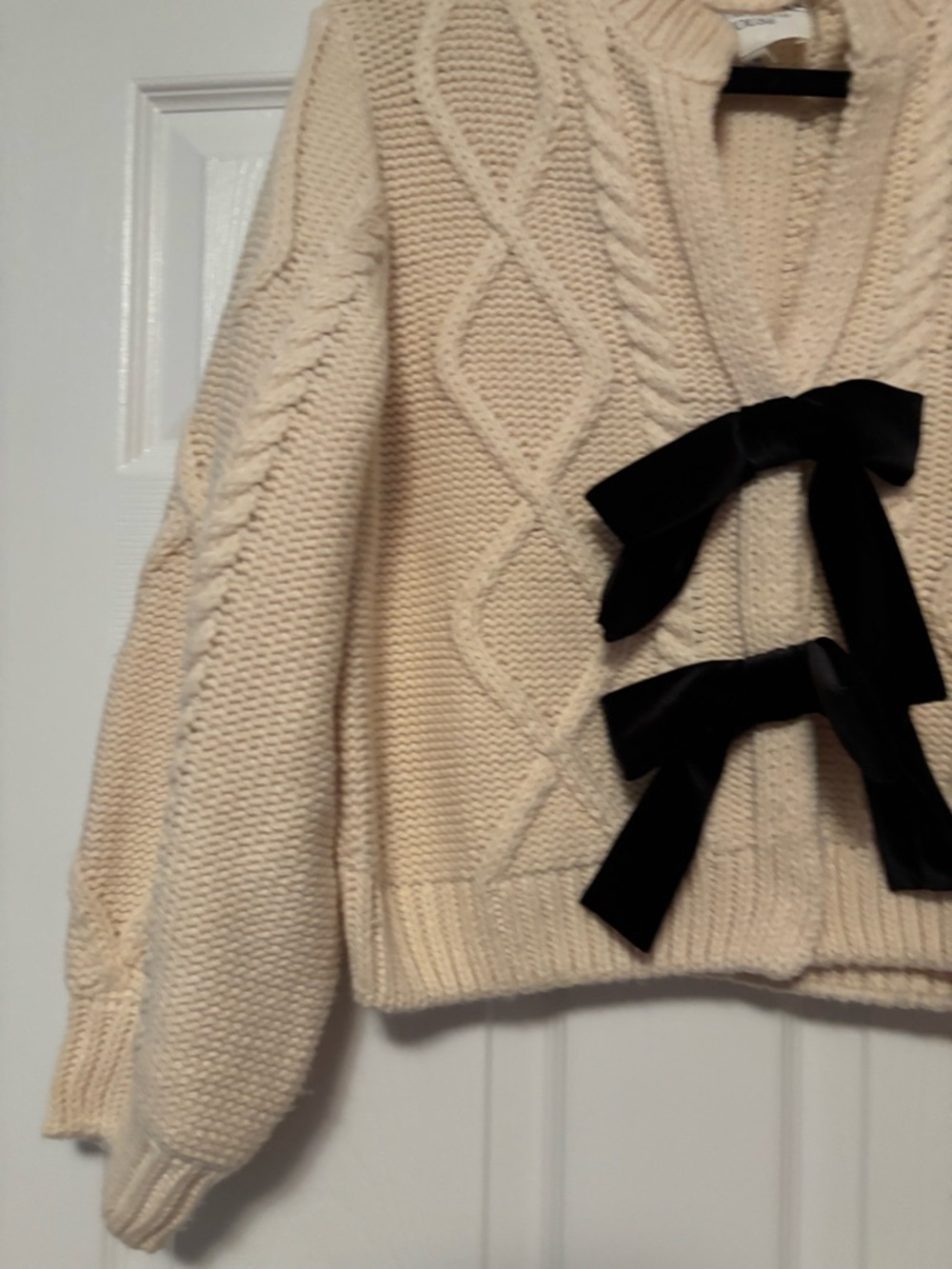 Tuckernuck Hyacinth House Cream Black Velvet Bows Bess Cardigan Sweater M - Picture 11 of 11